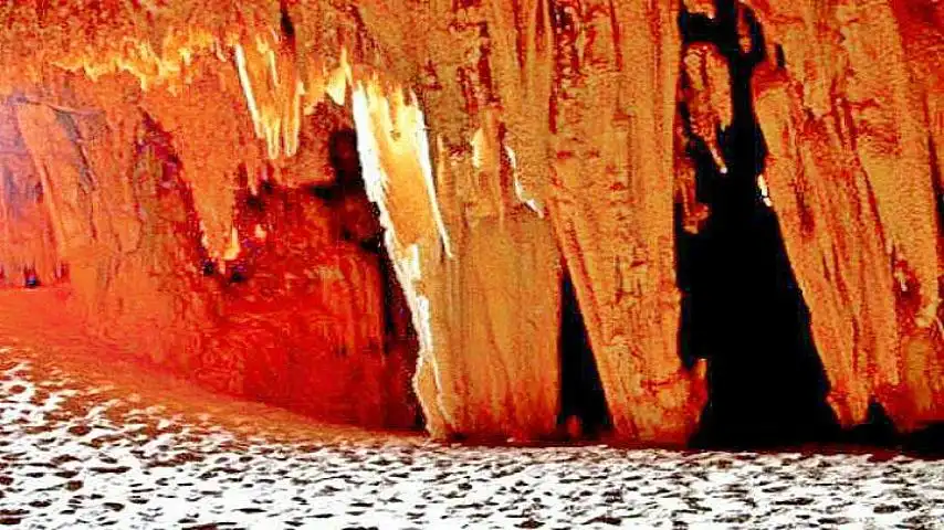 Djara Cave Farafra Oasis, Egypt Travel Booking